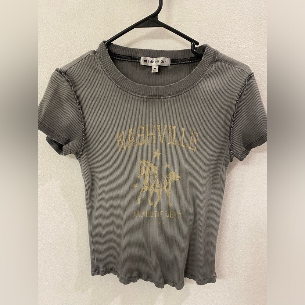 Madden Girl Gray Nashville Graphic Tee